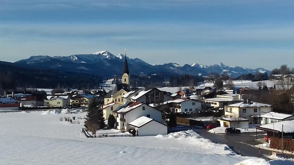 Ferienwohnungen Neukirchen Neukirchen am Teisenberg Екстер'єр фото